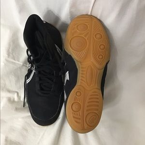 ASIC wrestling shoes